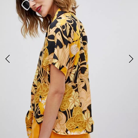 Striking tie-front patterned blouse - Picture 2 of 12